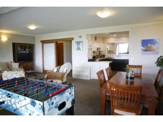 Beachside Entertainer Apartment, Apollo Bay - 1