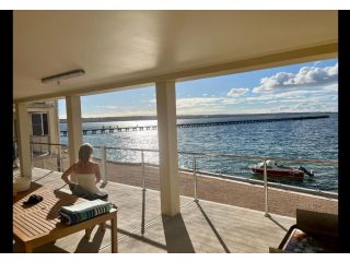 Beachside & Jetty View Apartment 1 - Admirals Apartment Apartment, Streaky Bay - 2