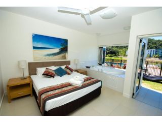 Beachside Magnetic Harbour Apartments Aparthotel, Nelly Bay - 5