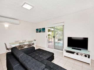 Beachcomber Unit 4,- Beachside Unit - Apartment, Caloundra - 4