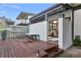 Beachside Villa Apartment, Apollo Bay - 1