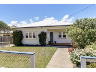 Beacon Cottage Guest house, Lake Tyers - 2