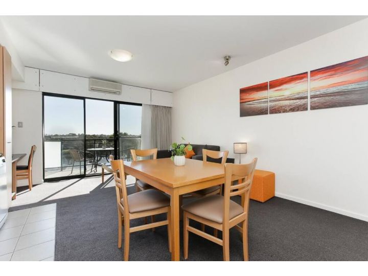 Beautiful 1-bedroom apartment close to the River Apartment, Perth - imaginea 7