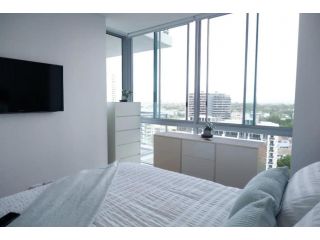 Beautiful 1 Bedroom Gold Coast Retreat With Free Parking Apartment, Gold Coast - 3