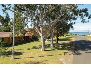 Beautiful Coastal Cottage 100m from Collingwood Beach Guest house, Vincentia - 2