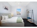 Beautiful, comfy freshly renovated cottage. Guest house, Bellbird - thumb 6
