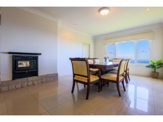Beautiful Home with Breath-taking Views Mt Tamborine Apartment, Eagle Heights - 3