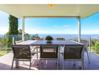 Beautiful Home with Breath-taking Views Mt Tamborine Apartment, Eagle Heights - 4