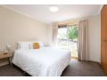 Beautiful Sunny Home Close To The CBD and Gorge Apartment, Royal Park - thumb 1
