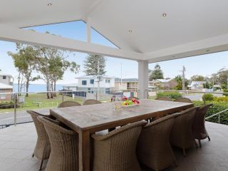 Beauty and the Beach', 88 Foreshore Drive - large home with WIFI & water views Guest house, Salamander Bay - 2