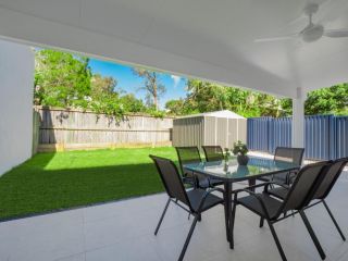 Beerburrum St, 2/22 Dicky Beach Guest house, Caloundra - 2