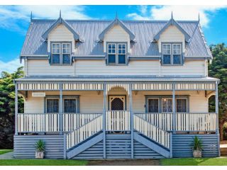 Sails - elegant, spacious beach villa Apartment, Port Fairy - 2