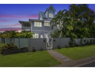 Bella Abode on Bribie - Loft with Pool Apartment, Bongaree - 3