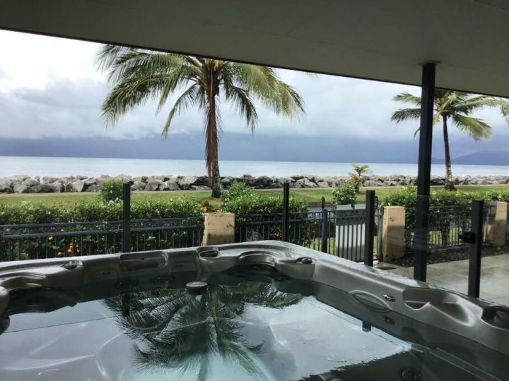 Bella Ohana - Oceanfront, Amazing views, Relaxing Guest house, Queensland - imaginea 14