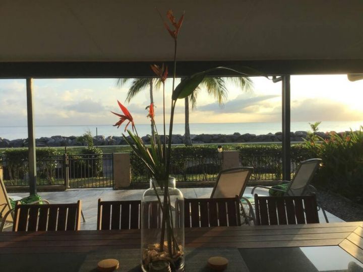 Bella Ohana - Oceanfront, Amazing views, Relaxing Guest house, Queensland - imaginea 13