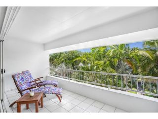 Belle Escapes - Poolside Apartment Alamanda Beachfront Resort 78 Apartment, Palm Cove - 4