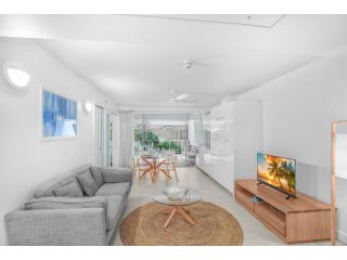 Belle Escapes - Suite 4101 Drift Beachfront Resort, Palm Cove Apartment, Palm Cove - 2