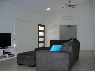 Belleieve in Rainbow Shores Only a short stroll to the beach Free Wi-Fi Guest house, Rainbow Beach - 3