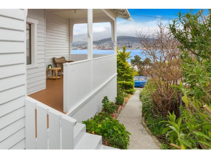 Bellerive Bluff magic - renovated home with views Guest house, Bellerive - imaginea 17
