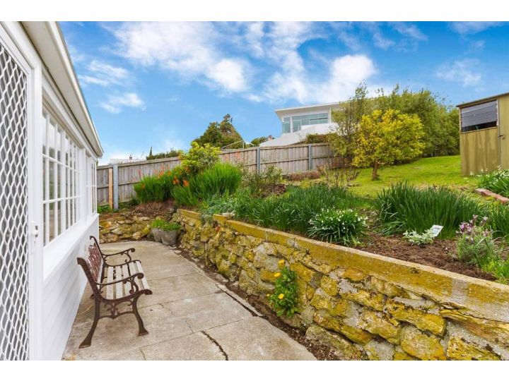 Bellerive Bluff magic - renovated home with views Guest house, Bellerive - imaginea 15