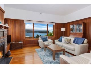 Bellerive Bluff magic - renovated home with views Guest house, Bellerive - 4