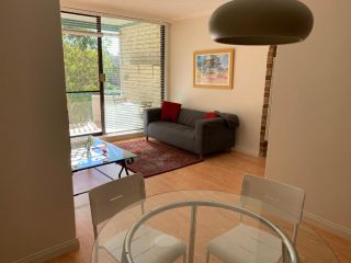 Hurstville home with a view, comfort & style Apartment, New South Wales - 4