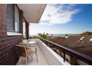 7 'BELLEVUE' 4 DONALD STREET - RENOVATED UNIT WITH AIR CON, VIEWS & CENTRAL TO CBD Apartment, Nelson Bay - 1