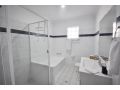 Bellissimo - 2 Bedroom apartment in the Sylvan Beach Resort! Apartment, Bellara - thumb 13