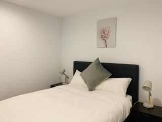 Best Located Brand New Apartment in Canberra CBD Apartment, Canberra - 5
