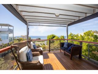 BEST OCEAN VIEWS ON STRADDIE + SUNSET DECK Guest house, Point Lookout - 1