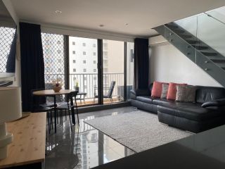 Broadbeach Travel Inn Apartments Aparthotel, Gold Coast - 1