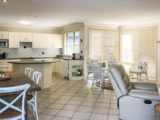 Between the Bays 34a Achilles St Guest house, Nelson Bay - 4