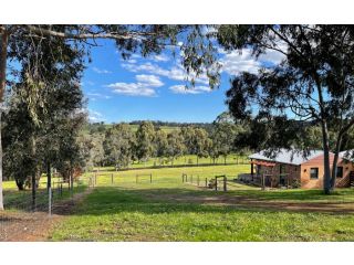 Bindoon Valley Escape - Home with Valley Views Apartment, Western Australia - 1