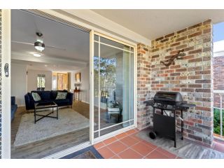 Perfect Location Near Collers Beach Apartment, Mollymook - 1