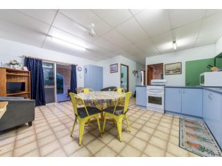 Birdsong House- Dingo Beach Guest house, Queensland - 3