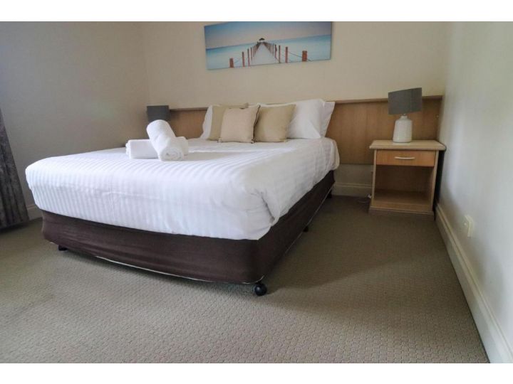 Blackbutt Deluxe Family Townhouse 100 Guest house, Cams Wharf - imaginea 10