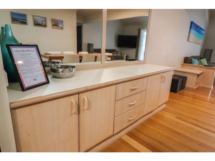 Blackbutt Deluxe Family Townhouse 100 Guest house, Cams Wharf - imaginea 5