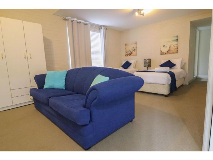 Blackbutt Deluxe Family Townhouse 100 Guest house, Cams Wharf - imaginea 11
