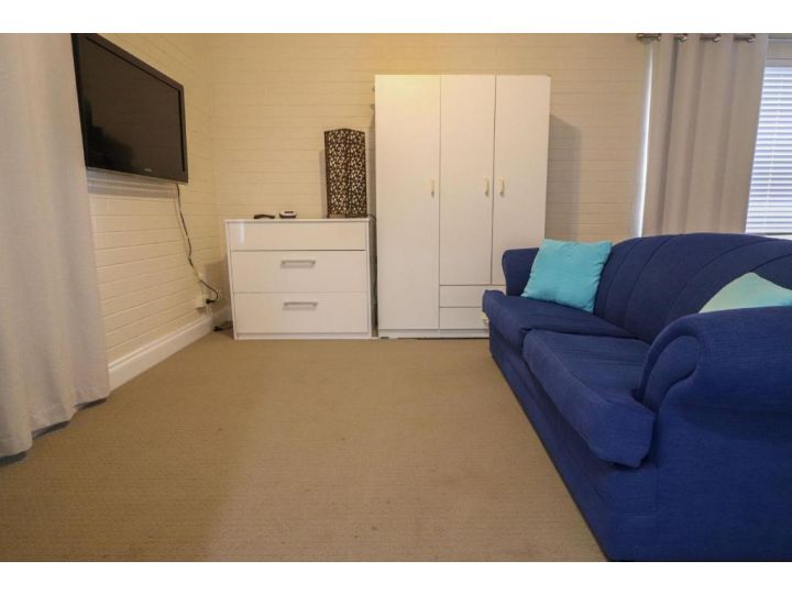 Blackbutt Deluxe Family Townhouse 100 Guest house, Cams Wharf - imaginea 13