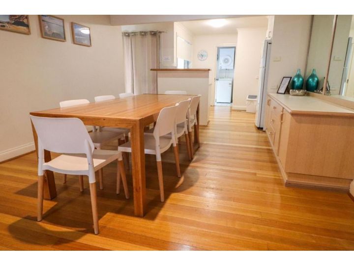 Blackbutt Deluxe Family Townhouse 100 Guest house, Cams Wharf - imaginea 6