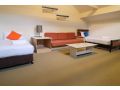 Blackbutt Deluxe Family Townhouse 100 Guest house, Cams Wharf - thumb 17