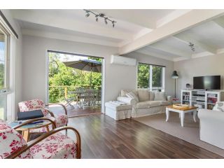 Blairgowrie Bella - light filled home with great deck Guest house, Blairgowrie - 2