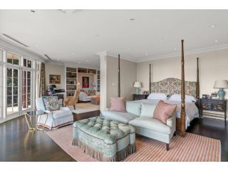 Blending classical grandeur and modern luxury Apartment, Werribee - 5