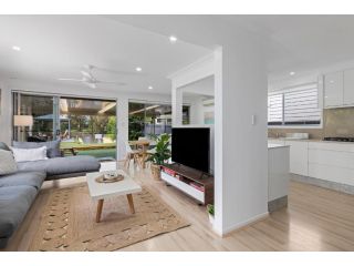 Pelican House, 5 Bedroom house, Pool Guest house, Chittaway Point - 5