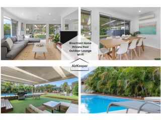 Pelican House, 5 Bedroom house, Pool Guest house, Chittaway Point - 2