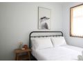 BLISSFUL BEACHSIDE COTTAGE / NARRAWALLEE Guest house, Narrawallee - thumb 9