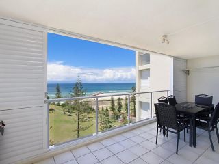 Blue C Unit 901 - Right on Coolangatta Beachfront Apartment, Gold Coast - 1
