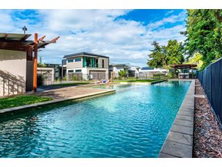 Blue Lagoon Villa B Apartment, Cairns - 4