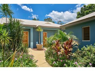 Blue Summit Hideaway Guest house, Yungaburra - 4