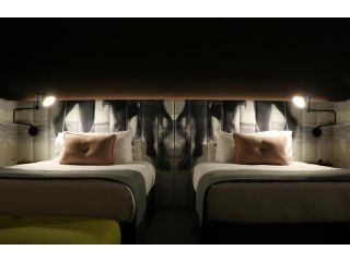 Ovolo Woolloomooloo Hotel, Sydney - 1